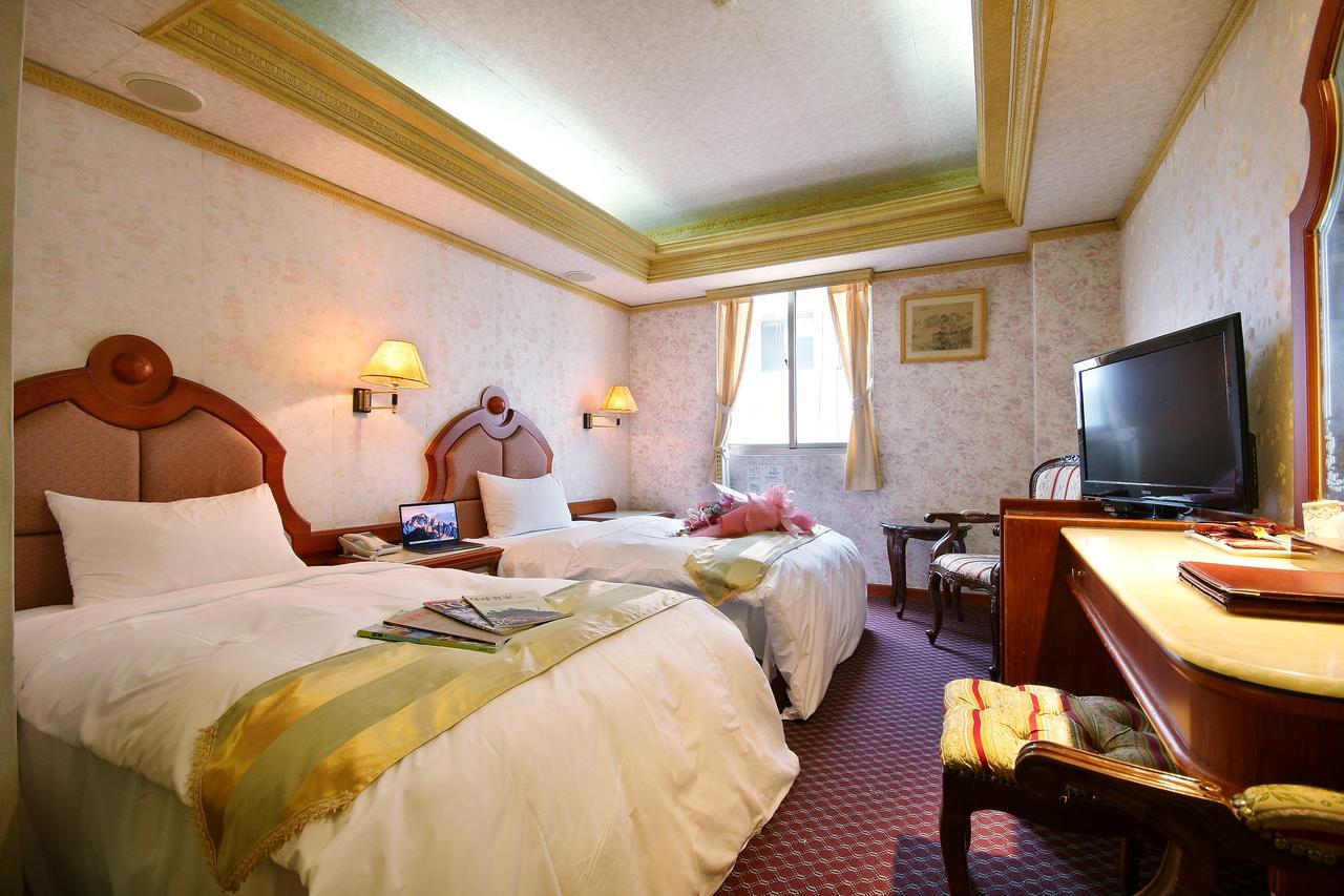 Wang Fu Hotel Мяоли Экстерьер фото