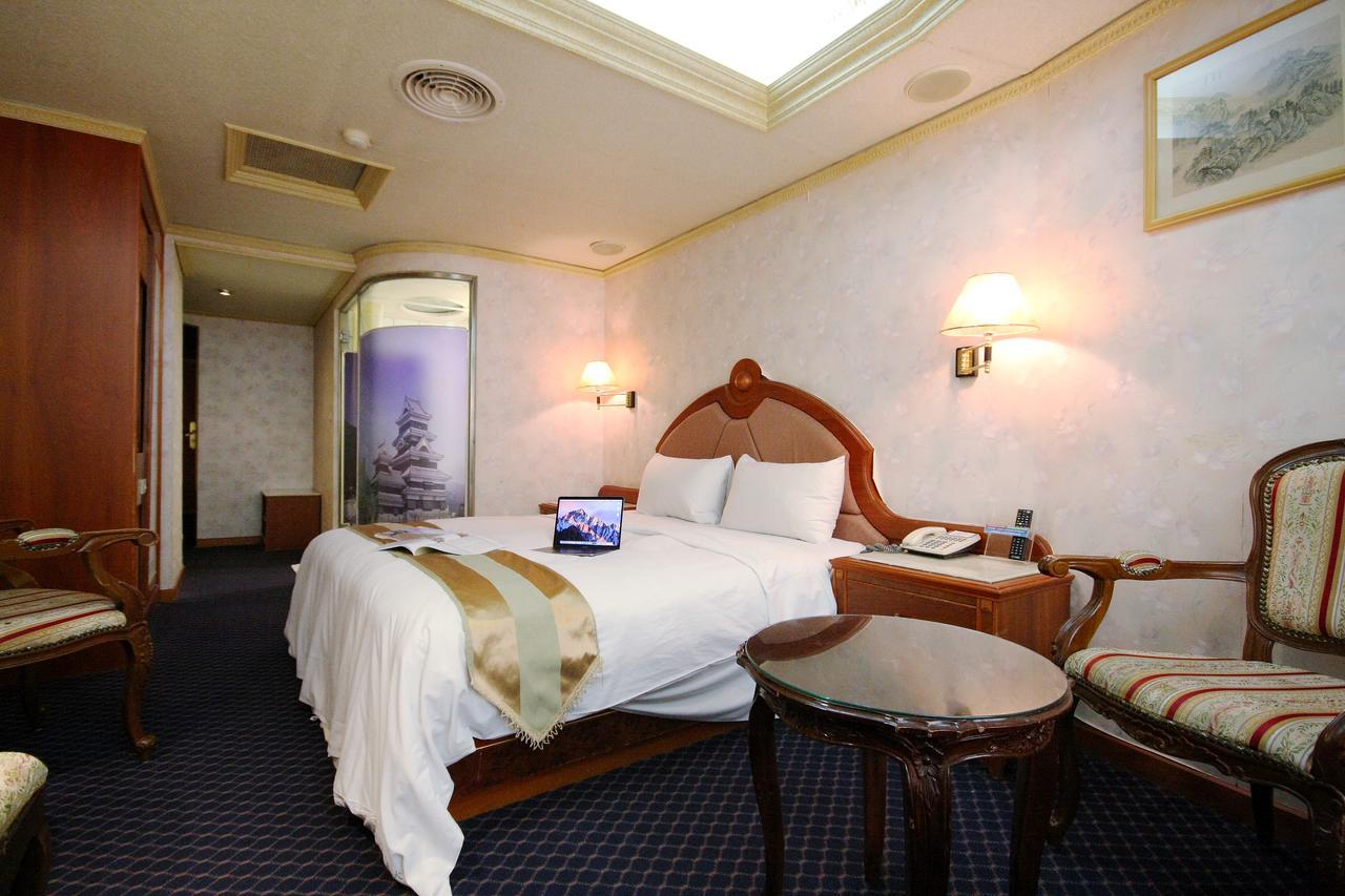 Wang Fu Hotel Мяоли Экстерьер фото